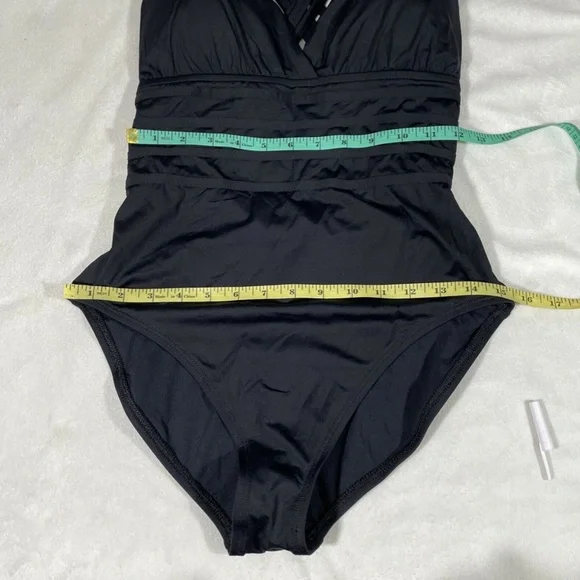 NWT La Blanca Cross Back One-Piece Swimsuit‎ 14 BLK One Pieces